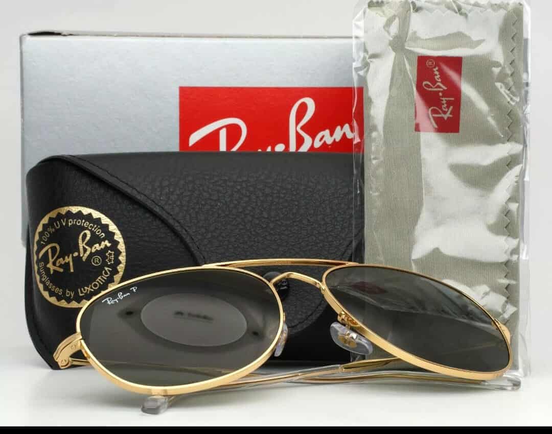 50% Gafas Ray Ban Aviador Negro y Dorado 89997